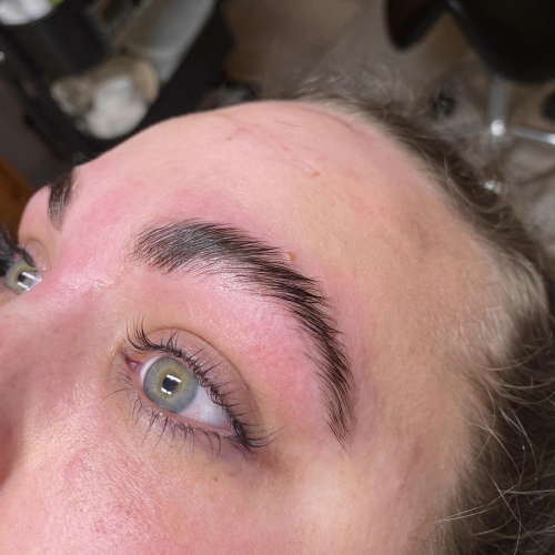 Efterbillede af lash extensions og brow lamination nær Haderslev