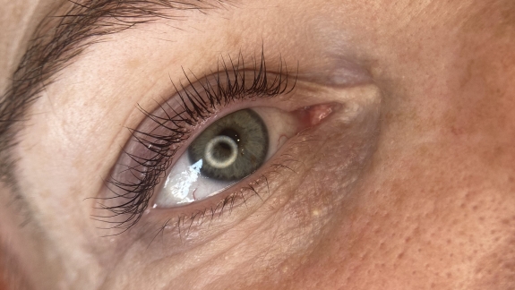 Kunde har fået lavet lash lift ved Beauty by Kryger i Sommersted